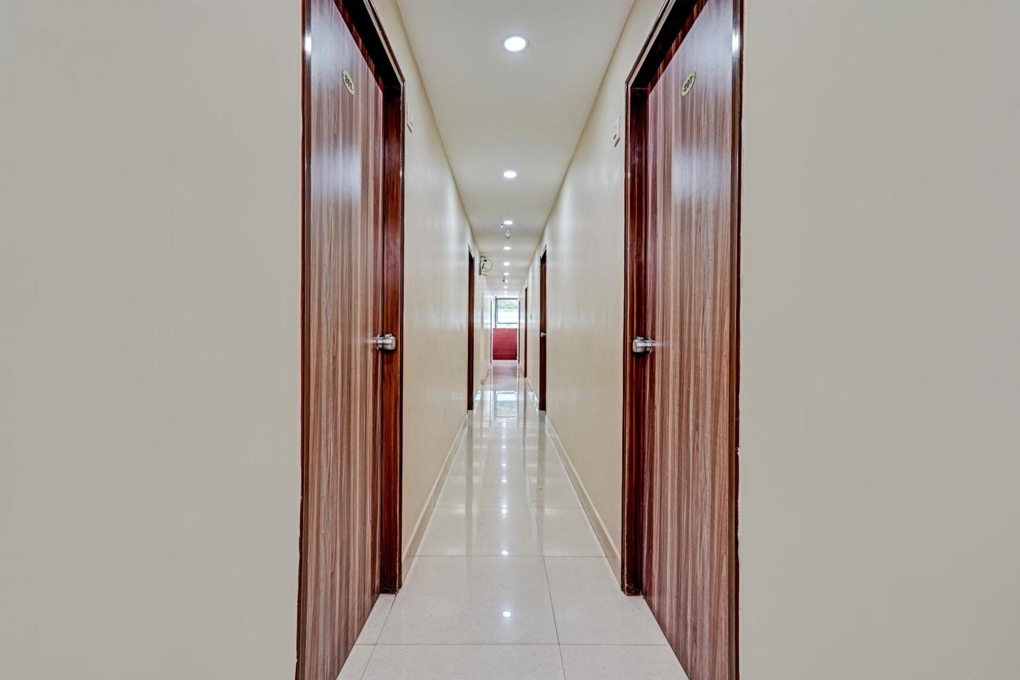 Hotel O Maruthi Residency Bangalore Buitenkant foto